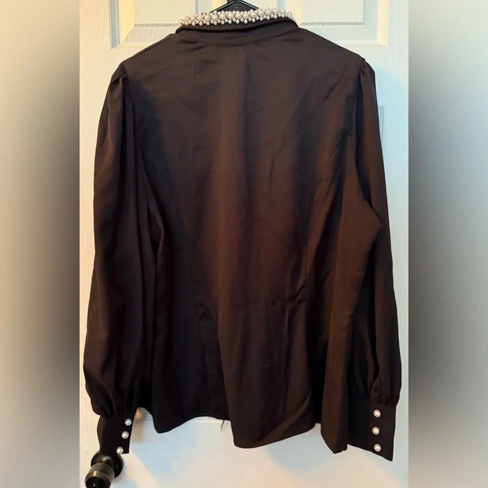 Fashion Nova Pearl Blouse - Picture 3 of 7